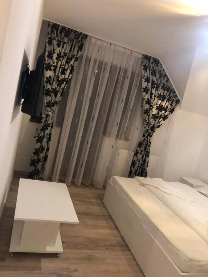 מלון קורטאה דה ארגס New House מראה חיצוני תמונה