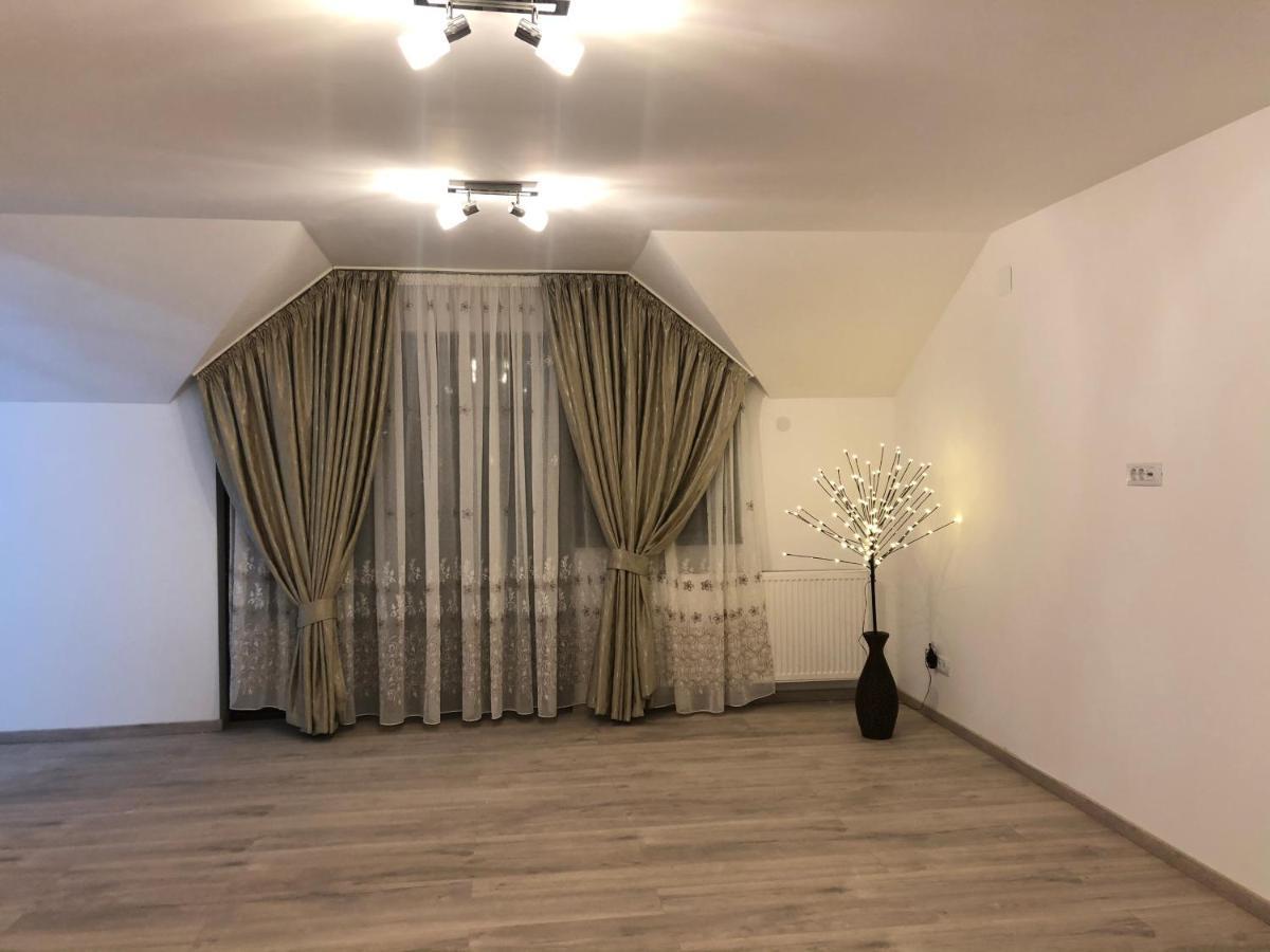 מלון קורטאה דה ארגס New House מראה חיצוני תמונה