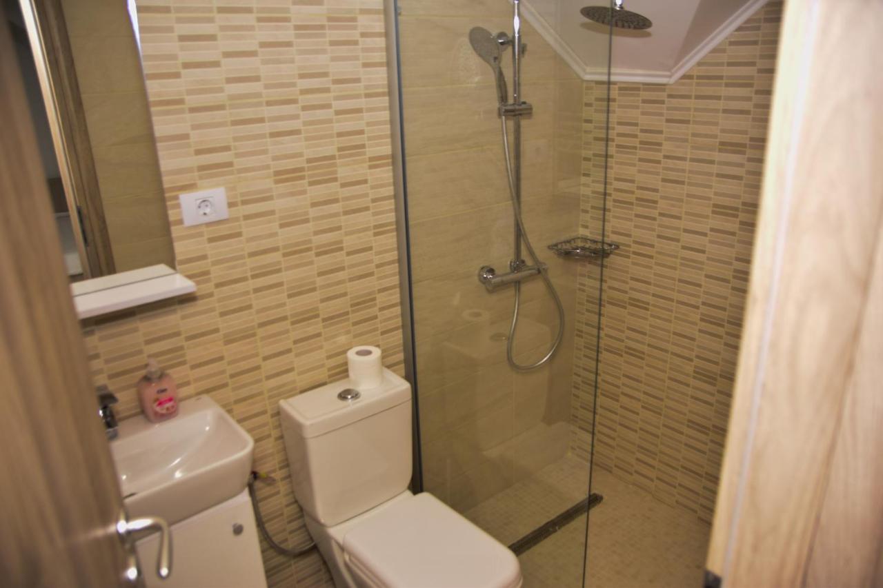 מלון קורטאה דה ארגס New House מראה חיצוני תמונה