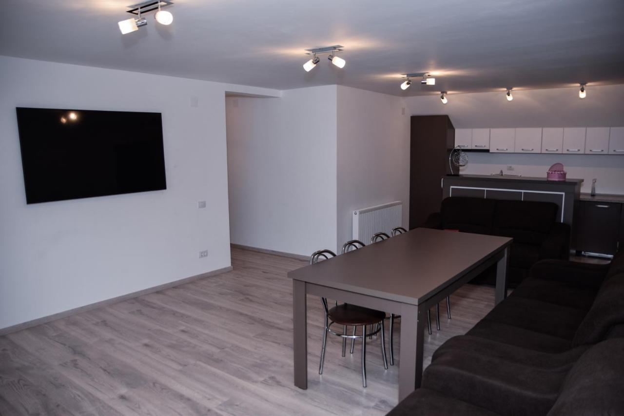 מלון קורטאה דה ארגס New House מראה חיצוני תמונה