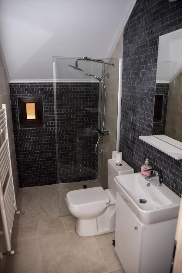 מלון קורטאה דה ארגס New House מראה חיצוני תמונה